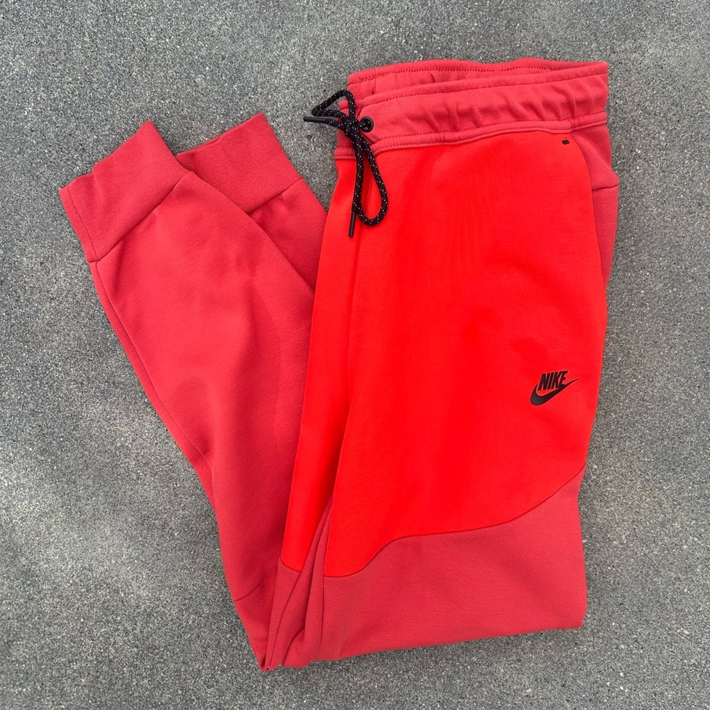 Nike Tech Men’s Red Jogger Pants